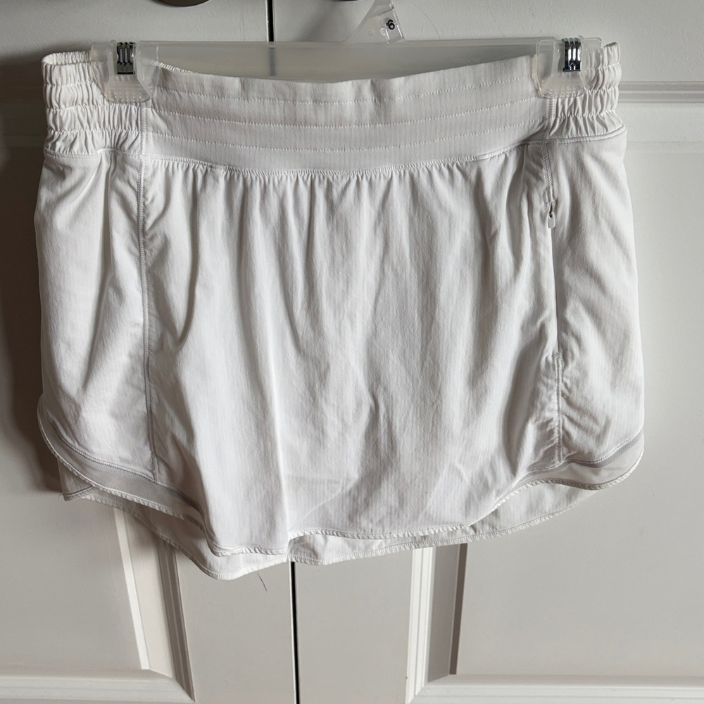 Lululemon White Athletic skirt w shorts under medium